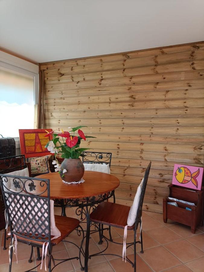 Grand Studio En Bas De Villa Avec Vue Sur Mer Au Carbet Le Carbet Exteriér fotografie
